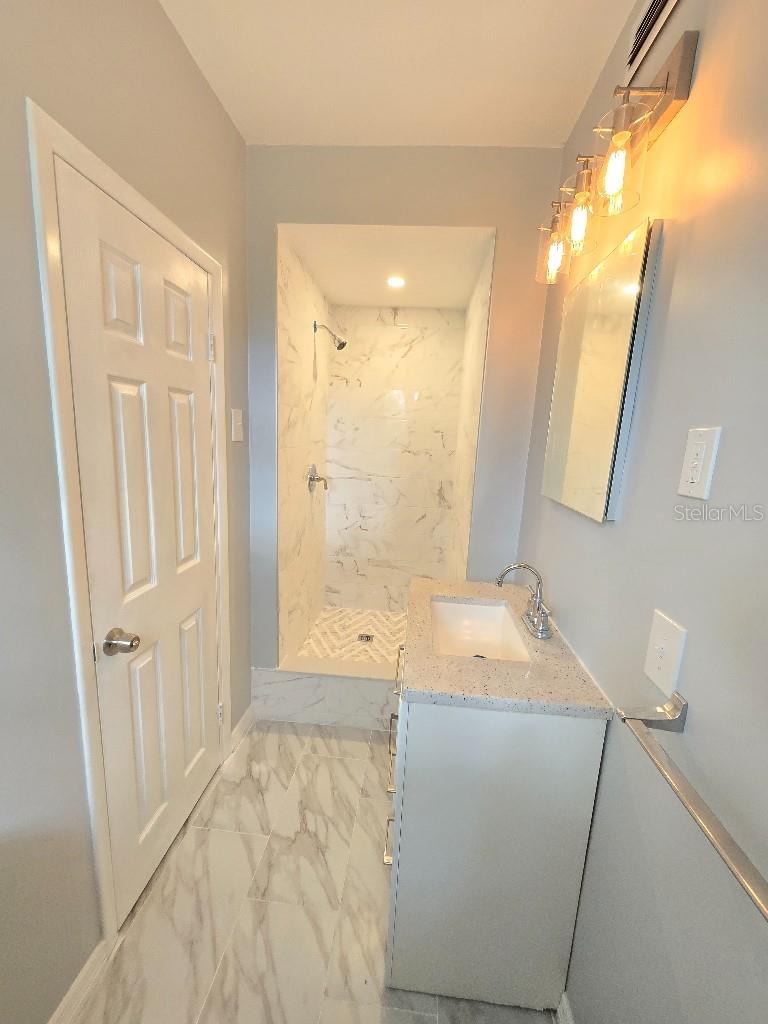 Image 25 of 50 For 2827 2nd Street