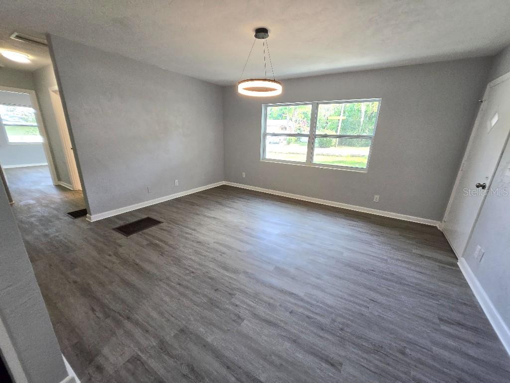 Image 36 of 50 For 2827 2nd Street