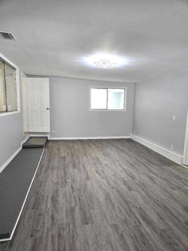 Image 38 of 50 For 2827 2nd Street