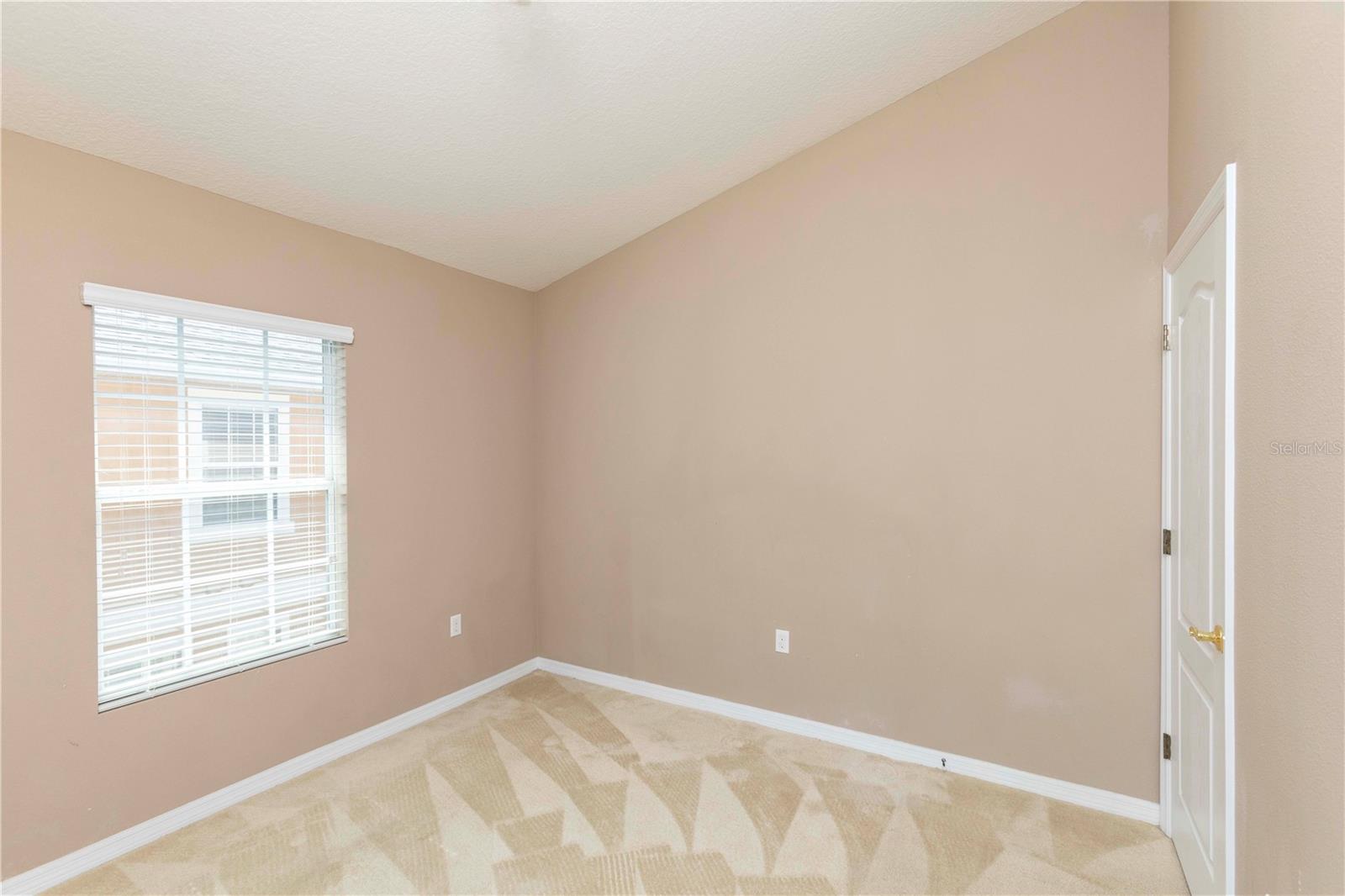 Image 20 of 31 For 8409 Blue Rock Drive