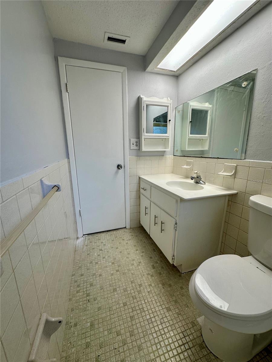 Image 14 of 23 For 10014 Kingswood Lane