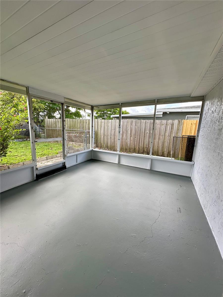 Image 16 of 23 For 10014 Kingswood Lane