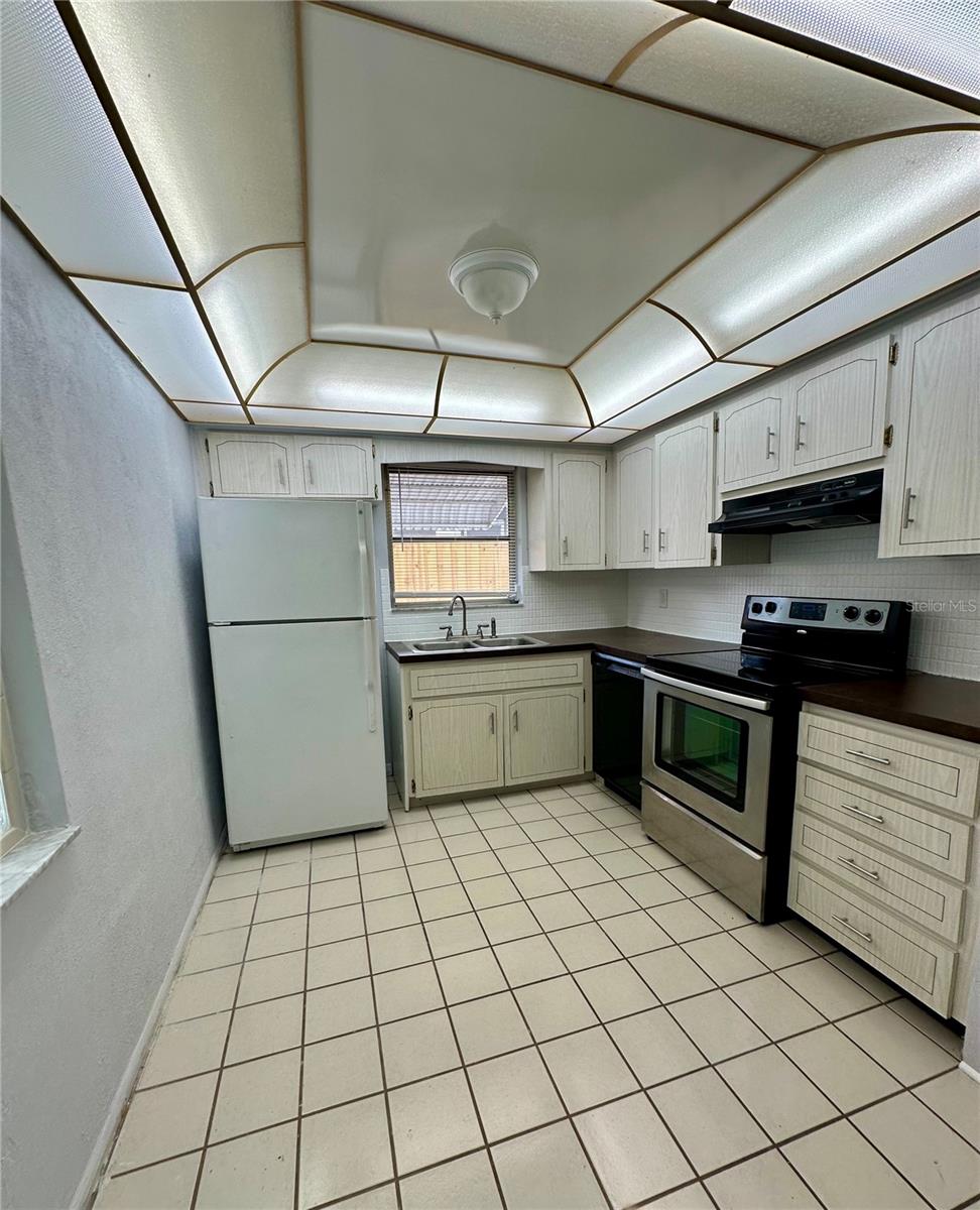Image 5 of 23 For 10014 Kingswood Lane