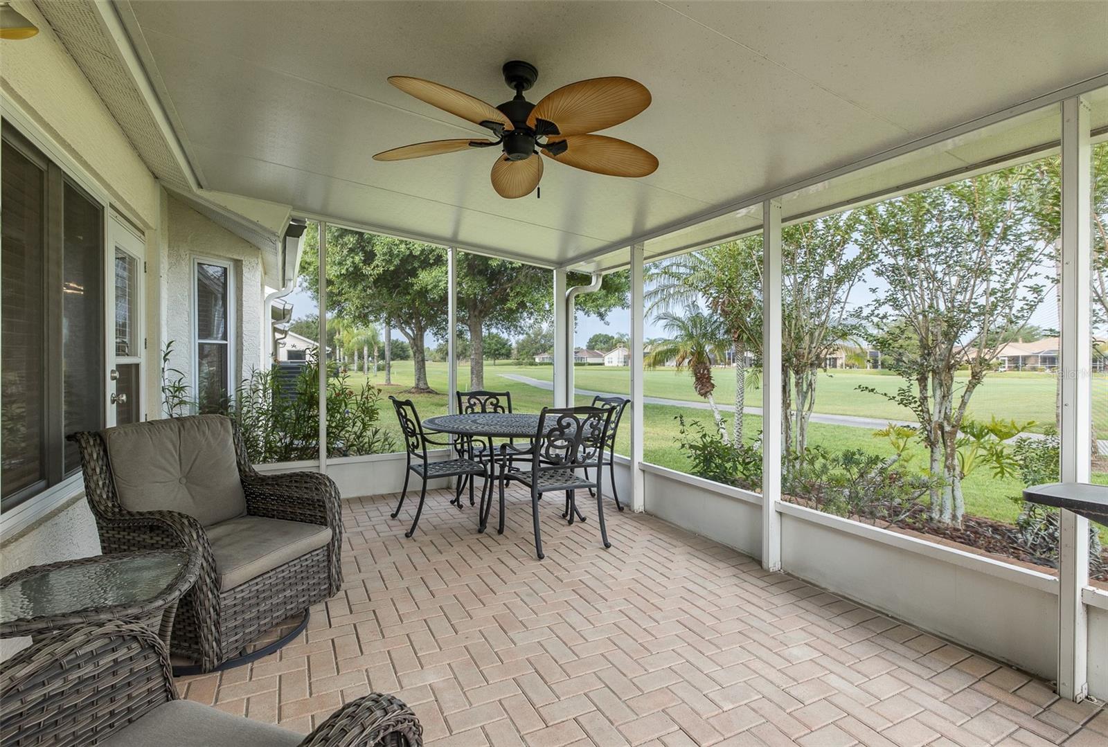 Listing photo id 23 for 1105 Flora Vista Street