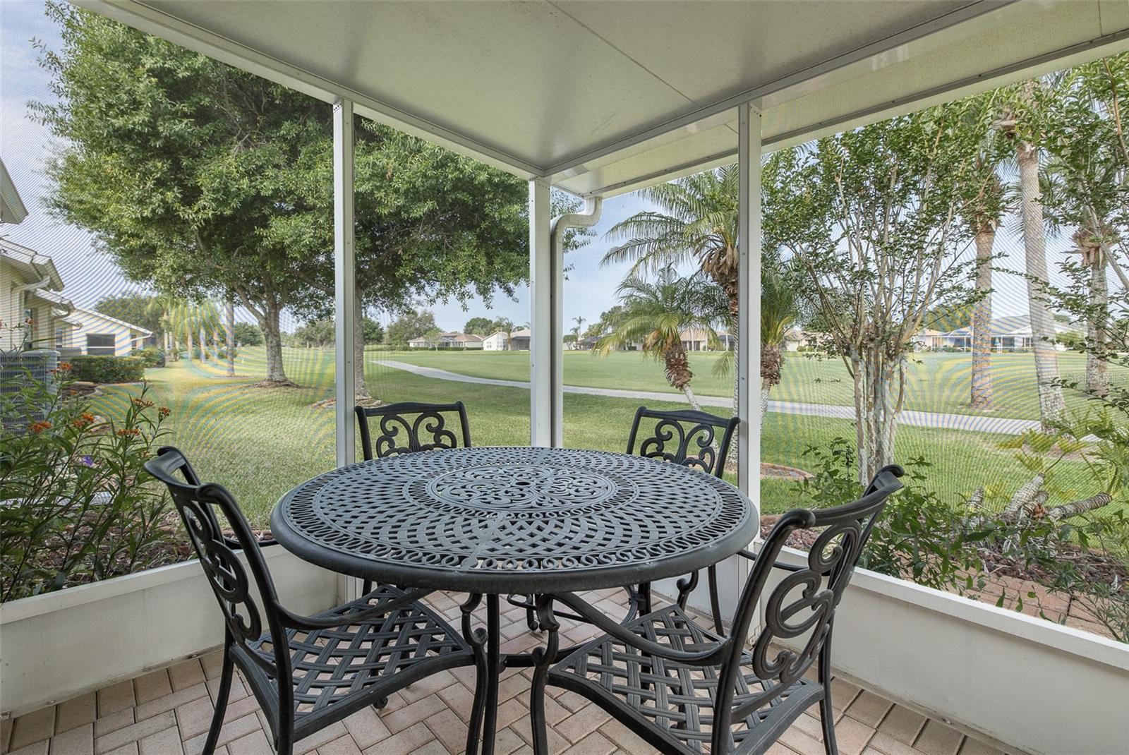 Listing photo id 24 for 1105 Flora Vista Street
