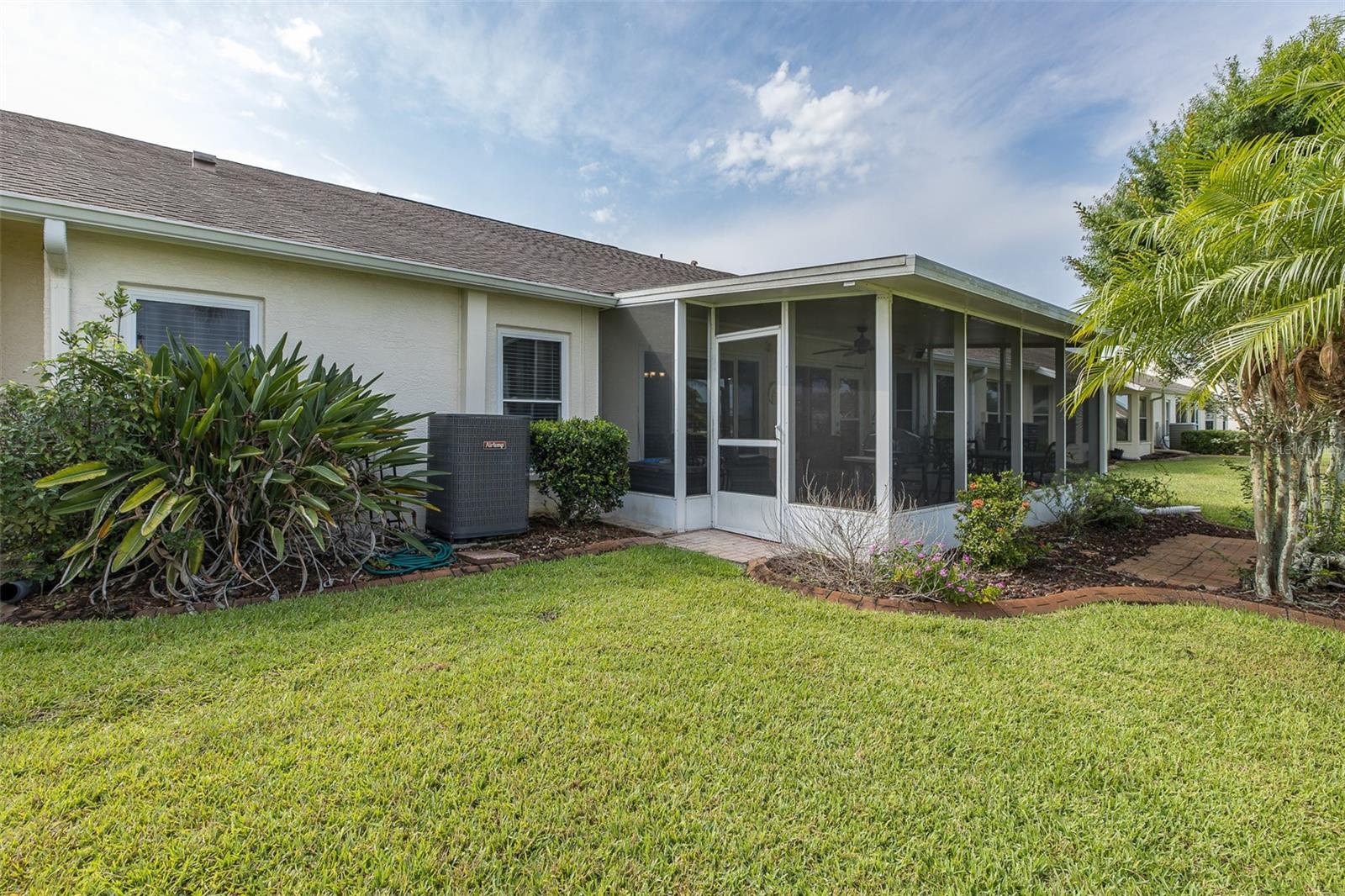 Listing photo id 27 for 1105 Flora Vista Street