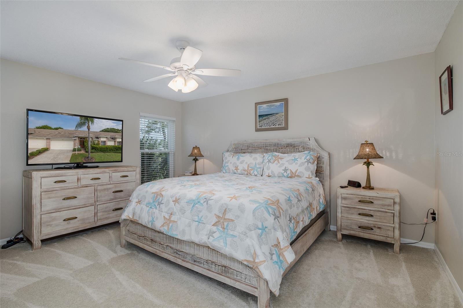 Listing photo id 37 for 1105 Flora Vista Street