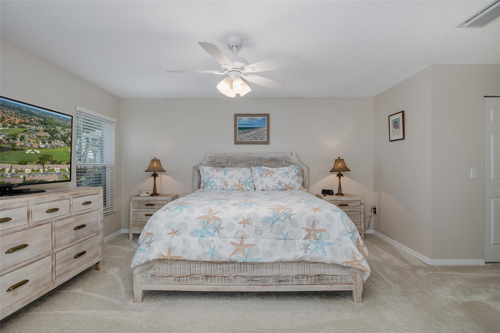 Listing photo id 38 for 1105 Flora Vista Street