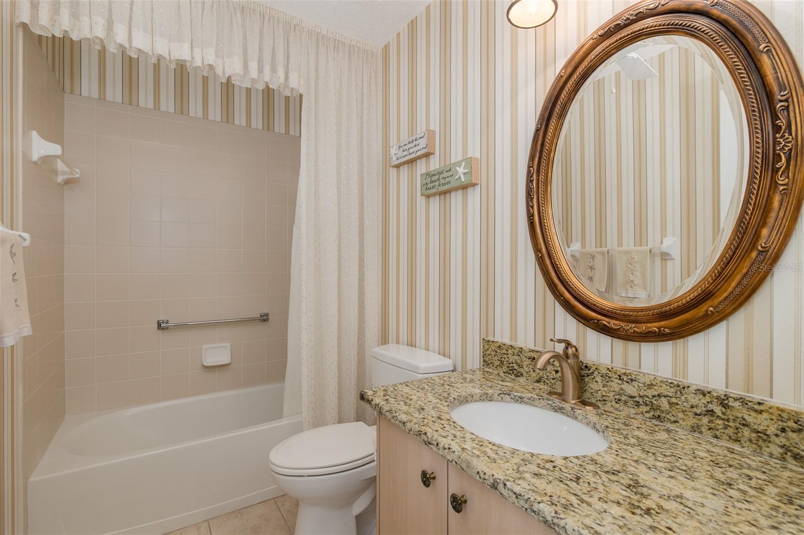 Listing photo id 39 for 1105 Flora Vista Street