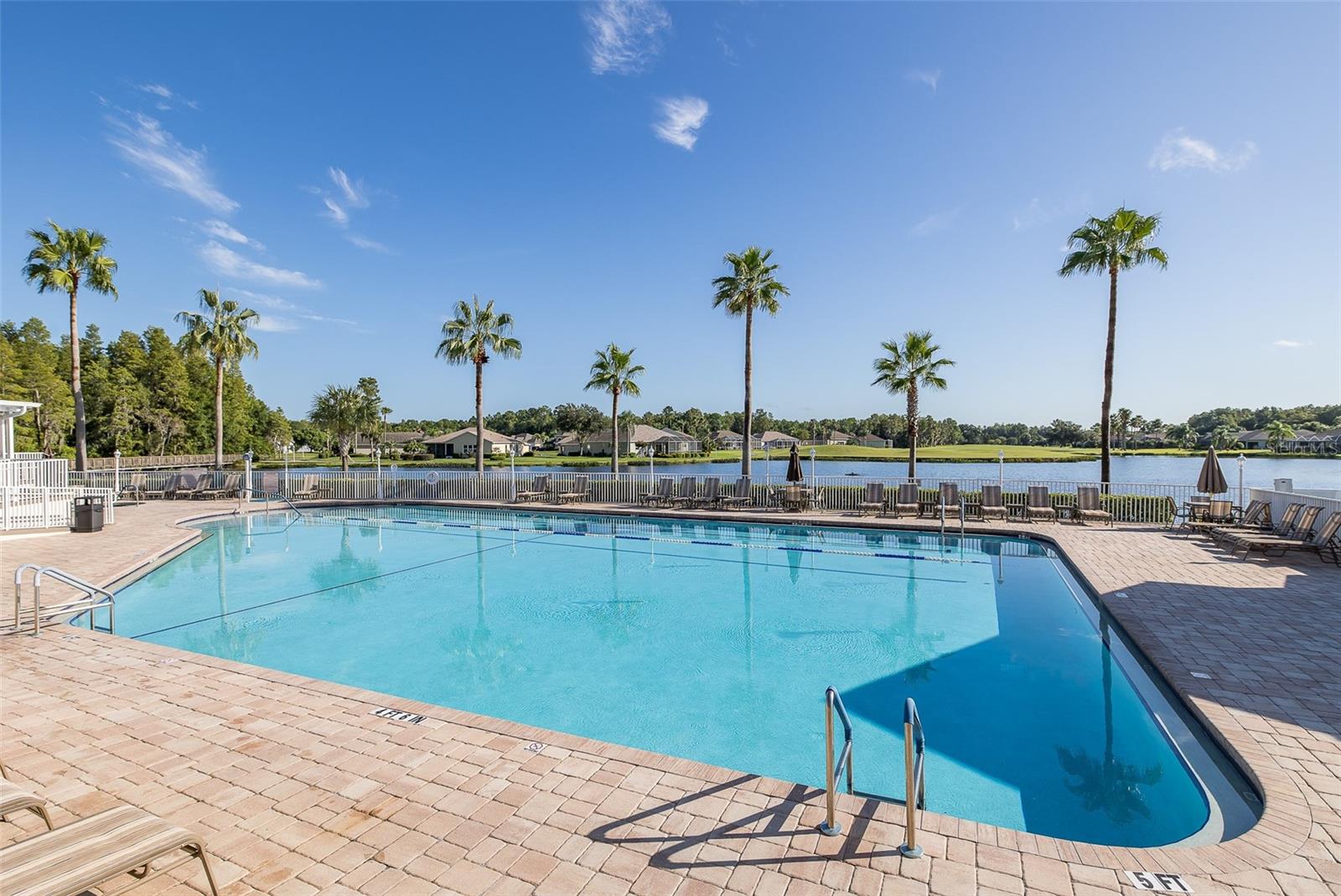 Listing photo id 57 for 1105 Flora Vista Street