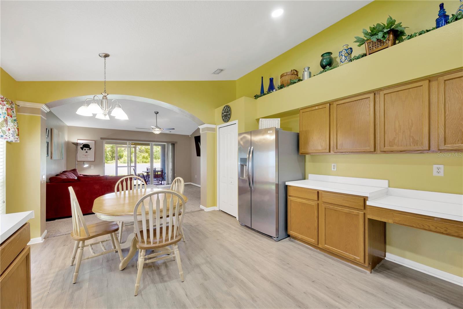 Image 13 of 37 For 1009 Summer Breeze Drive