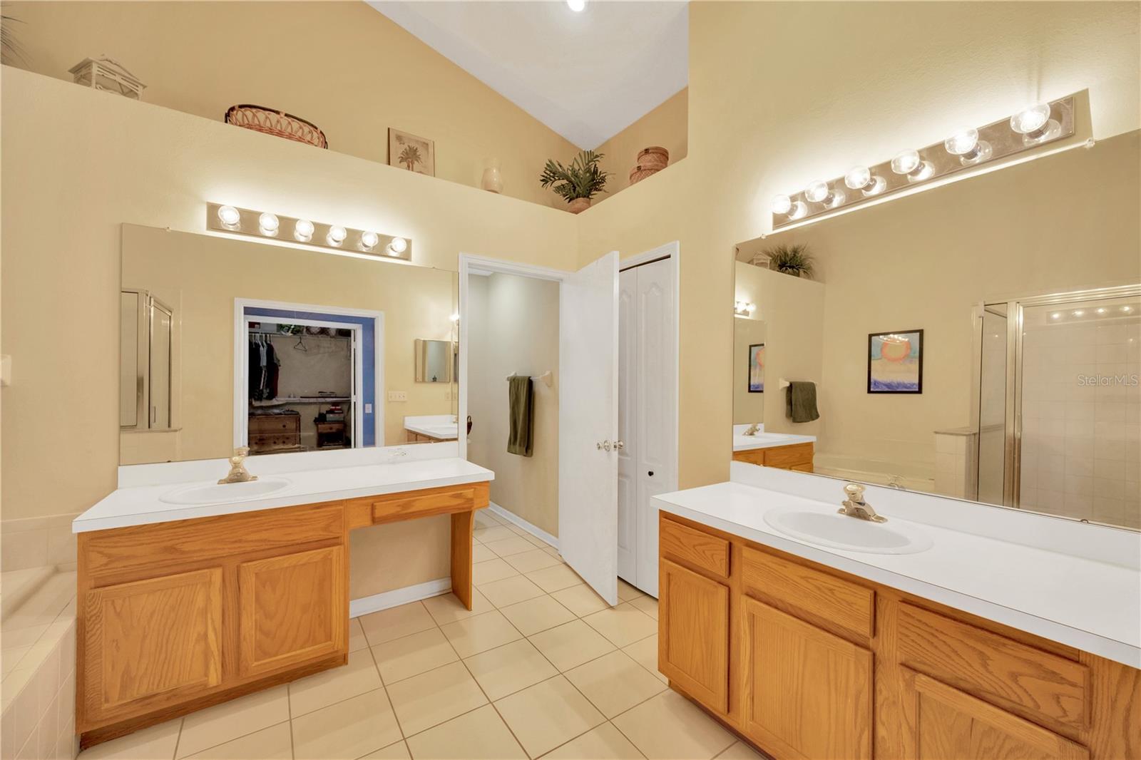Image 21 of 37 For 1009 Summer Breeze Drive