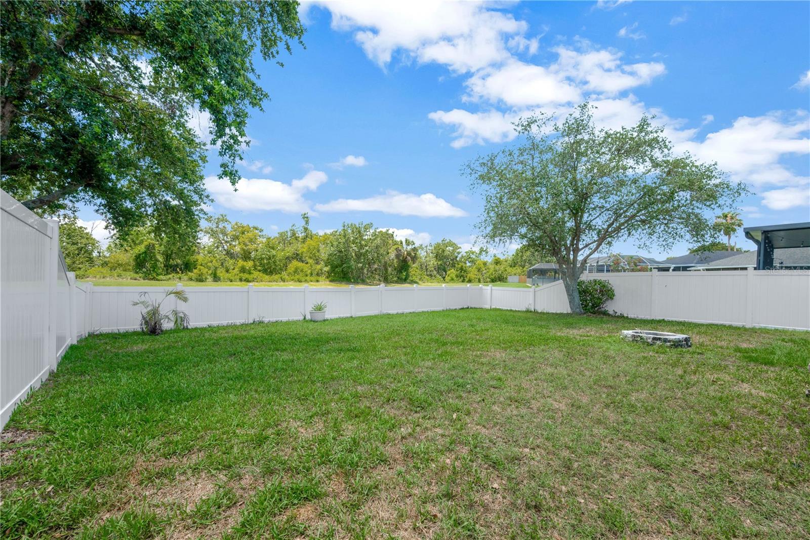 Image 33 of 37 For 1009 Summer Breeze Drive
