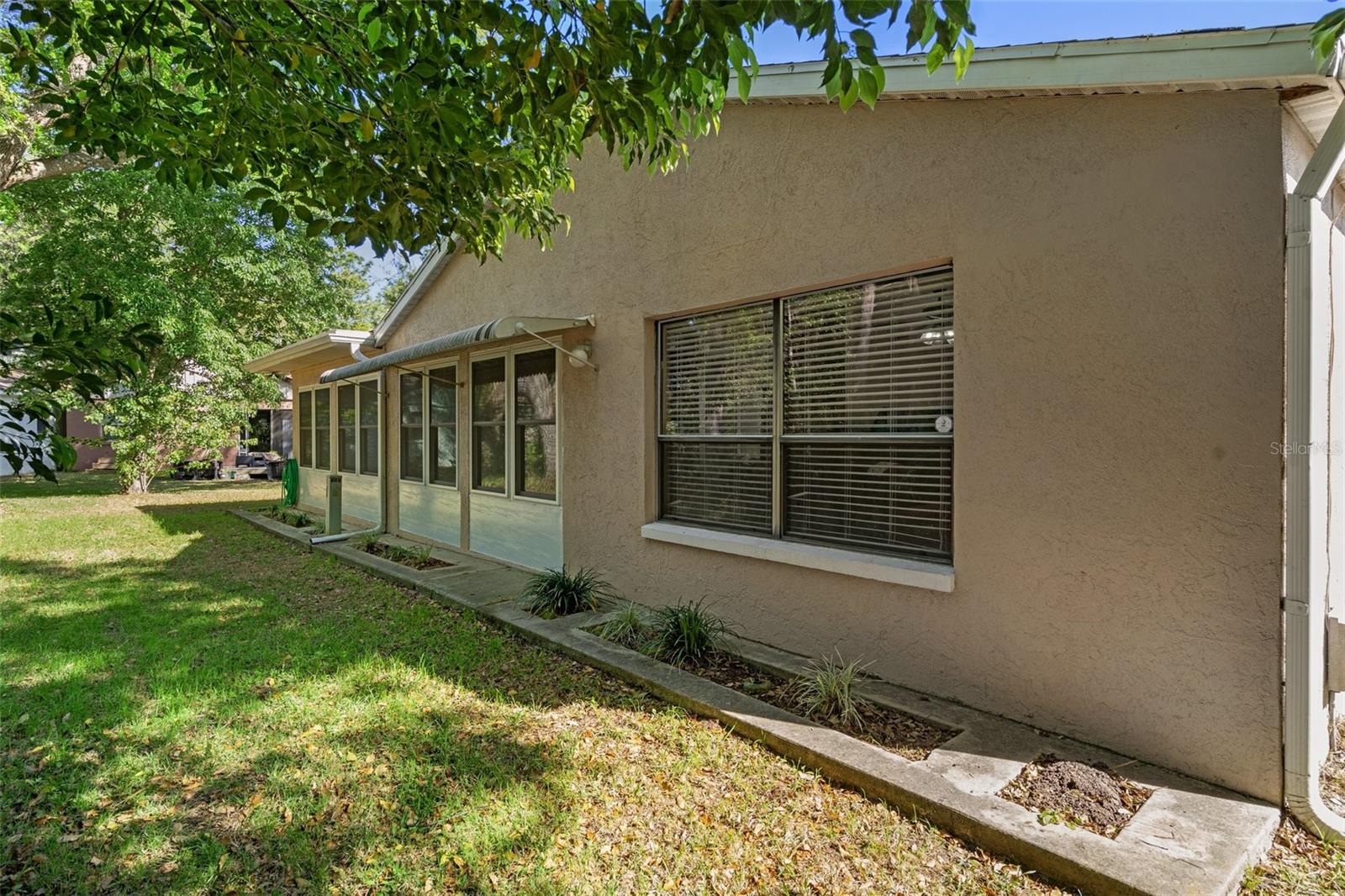 Image 12 of 38 For 28 Golfview Drive 363