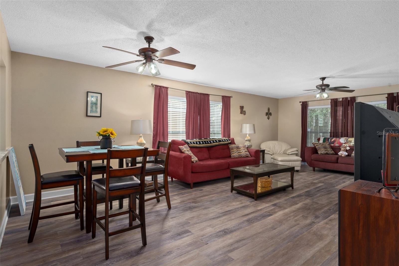 Image 20 of 38 For 28 Golfview Drive 363