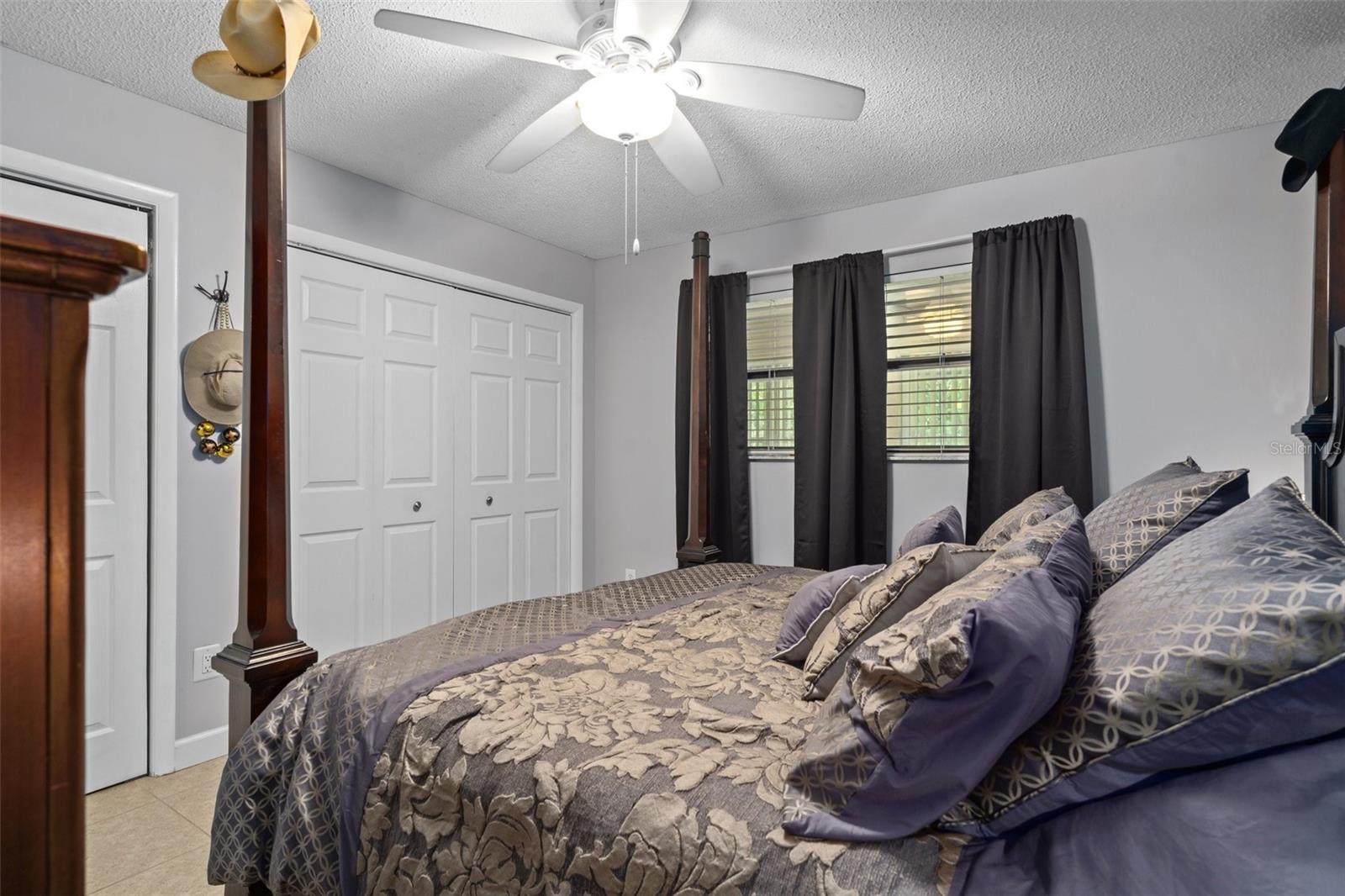 Image 5 of 38 For 28 Golfview Drive 363