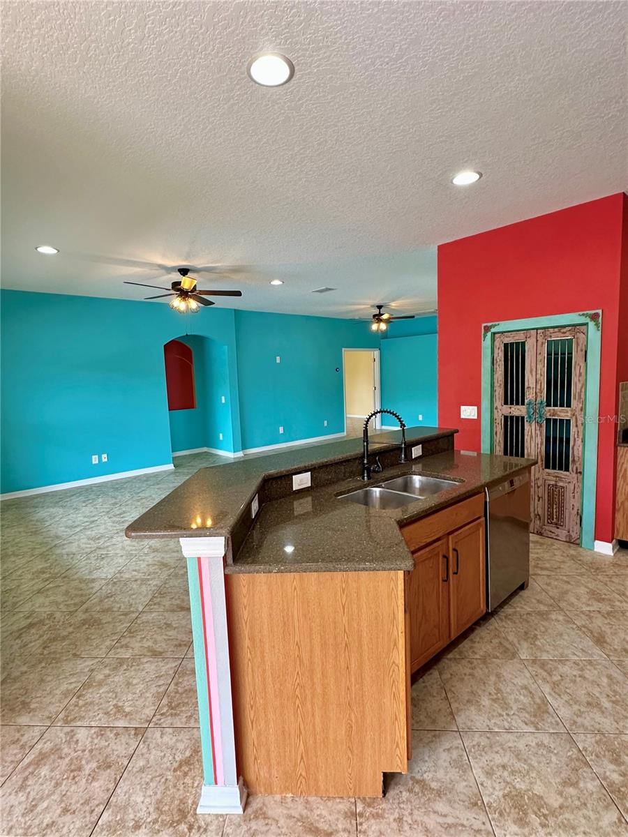 Listing photo id 17 for 11055 Belle Haven Drive