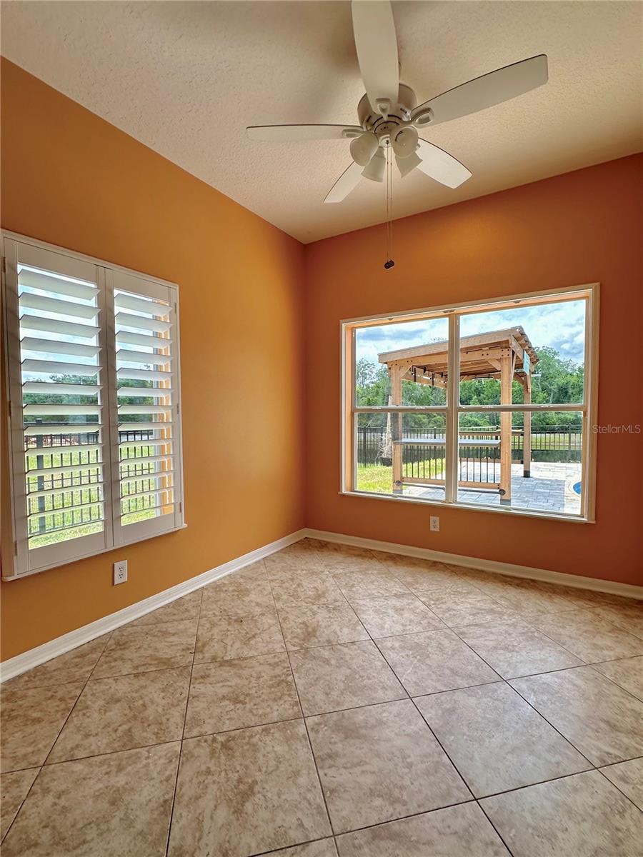 Listing photo id 20 for 11055 Belle Haven Drive