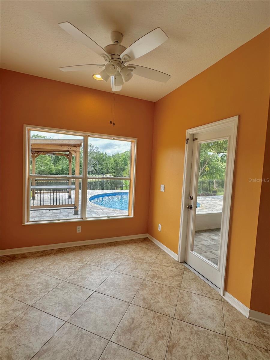 Listing photo id 21 for 11055 Belle Haven Drive