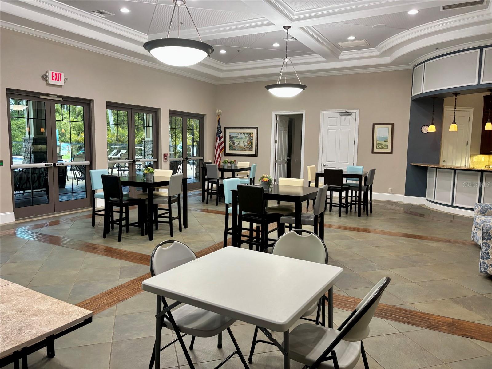Listing photo id 37 for 11055 Belle Haven Drive