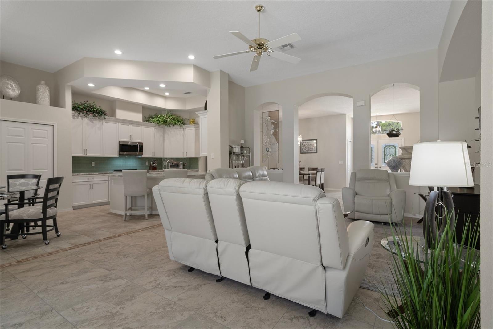 Image 18 of 61 For 9019 Flagstick Lane