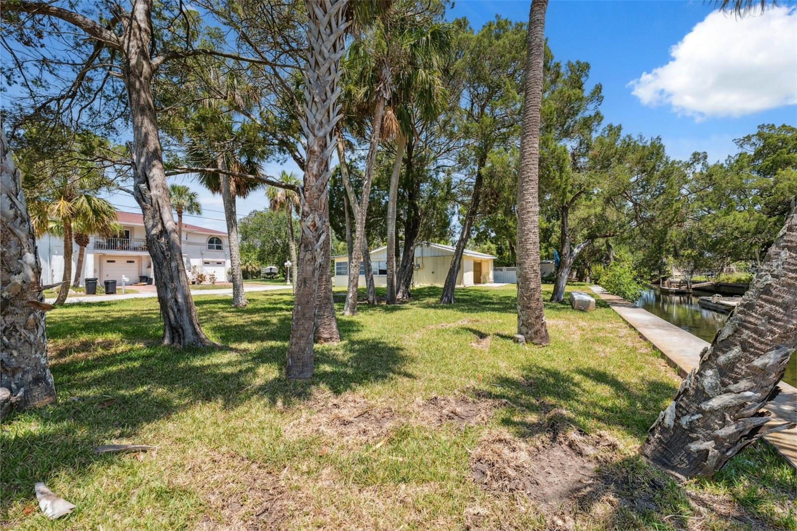 Image 14 of 22 For 14220 Hendry Court