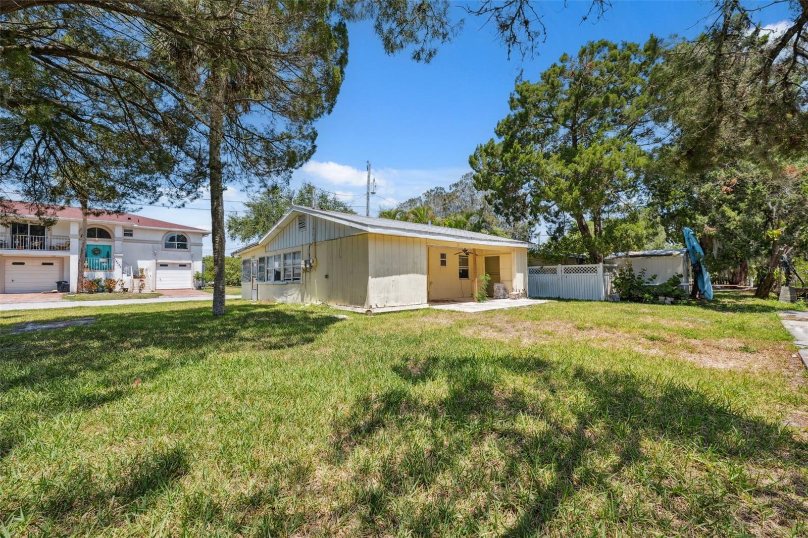 Image 8 of 22 For 14220 Hendry Court