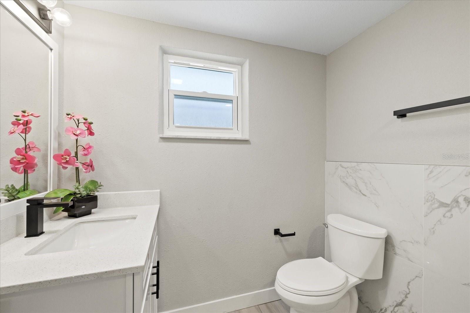 Listing photo id 23 for 3907 Headsail Drive