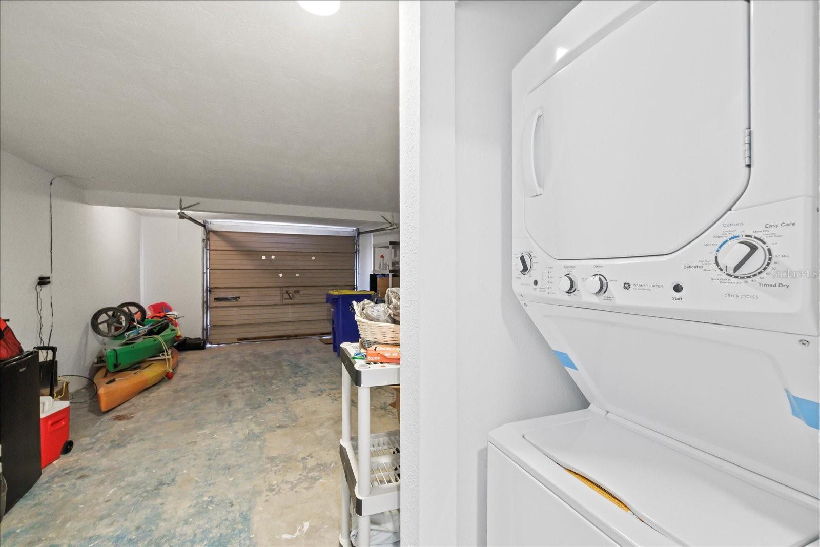 Listing photo id 25 for 3907 Headsail Drive