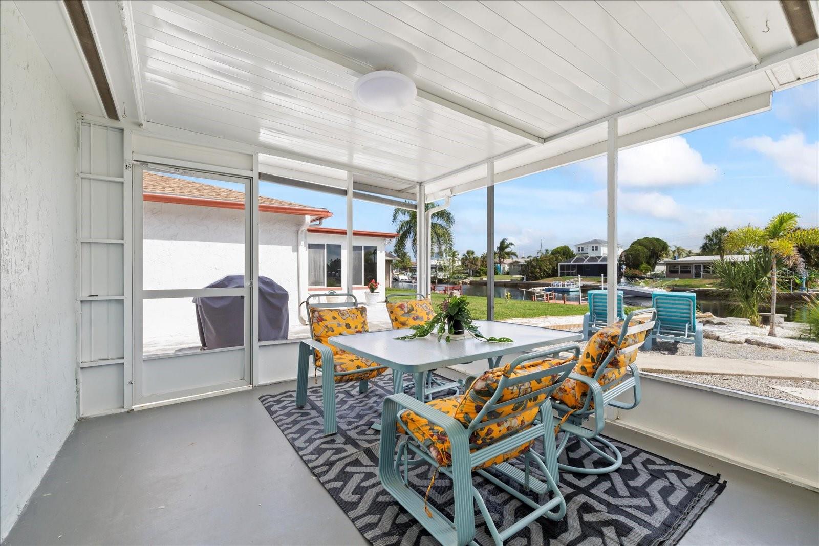 Listing photo id 32 for 3907 Headsail Drive