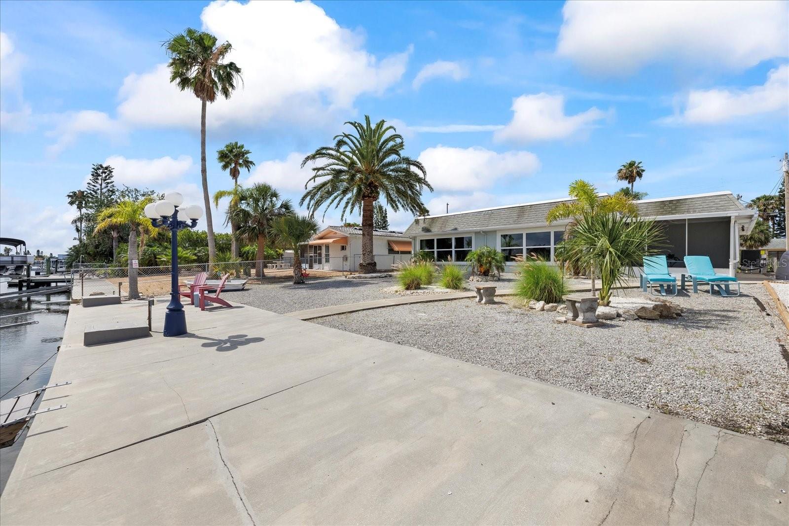 Listing photo id 38 for 3907 Headsail Drive