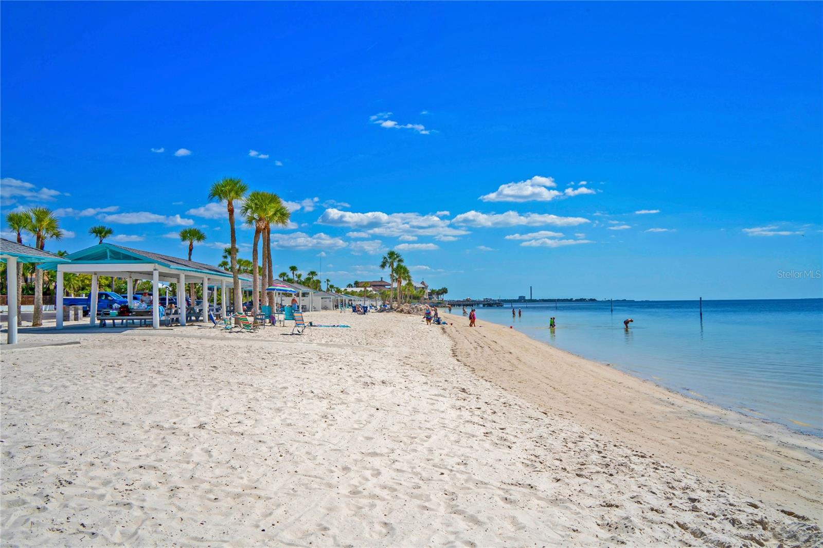 Listing photo id 40 for 3907 Headsail Drive