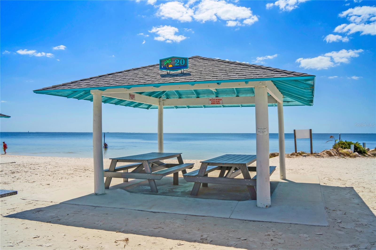 Listing photo id 41 for 3907 Headsail Drive
