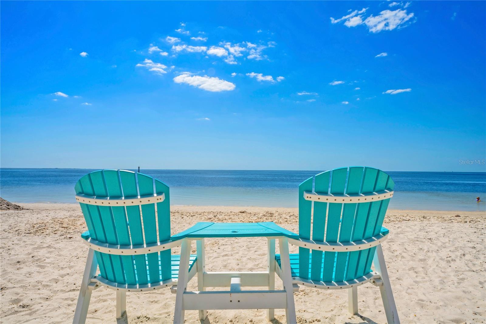 Listing photo id 42 for 3907 Headsail Drive