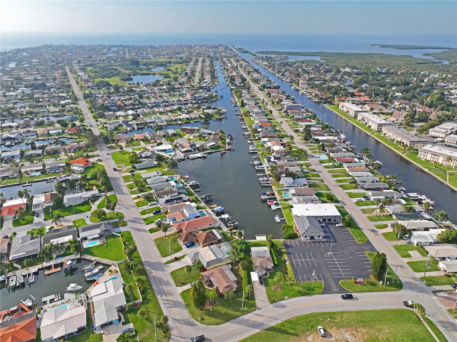 Listing photo id 54 for 3907 Headsail Drive