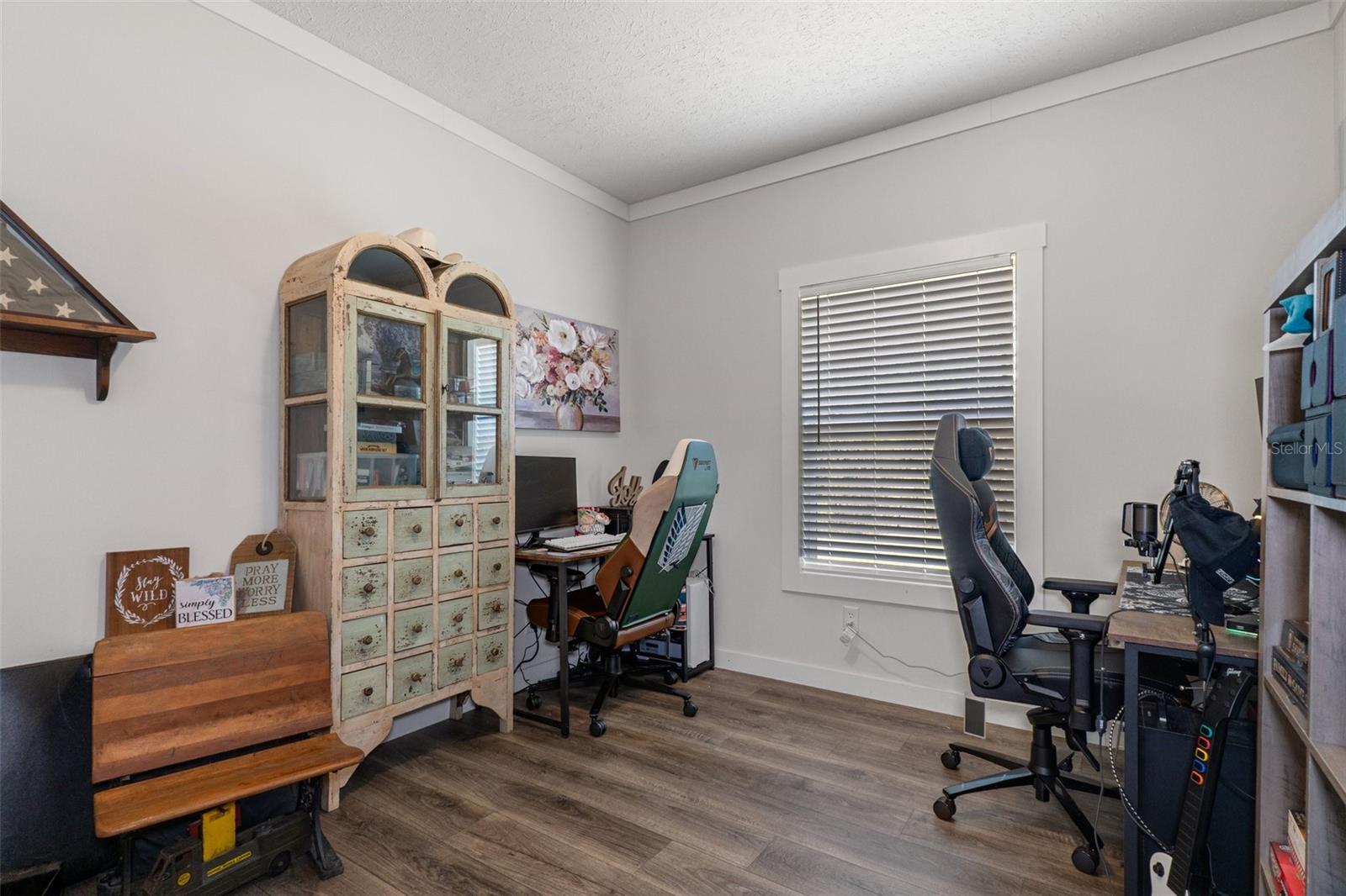 Image 24 of 44 For 7113 Shadywoods Court