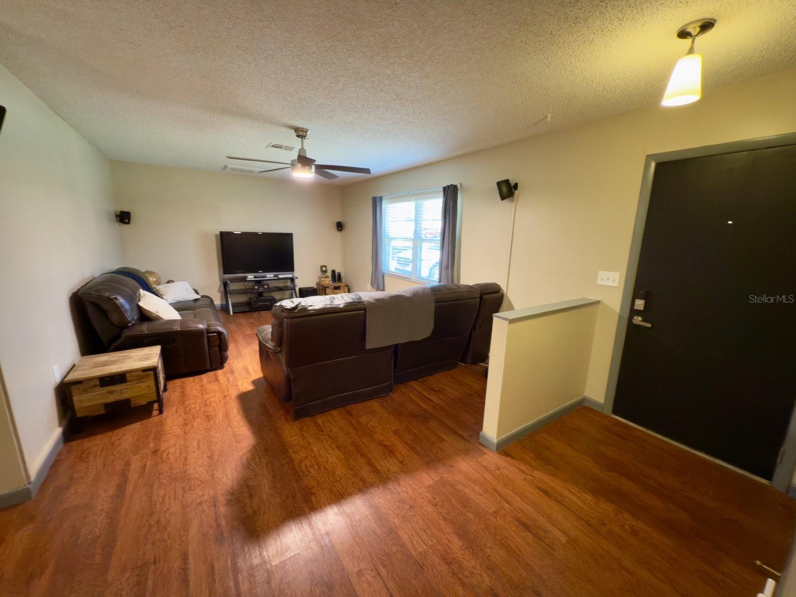 Image 6 of 38 For 13180 Lawrence Street