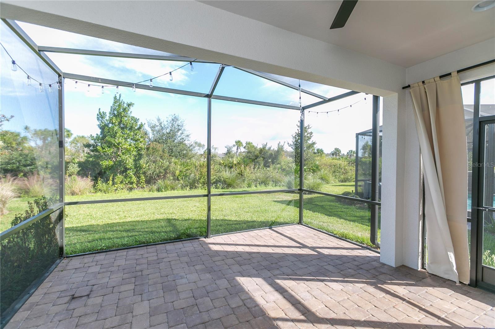 Image 19 of 21 For 3242 Francoa Drive