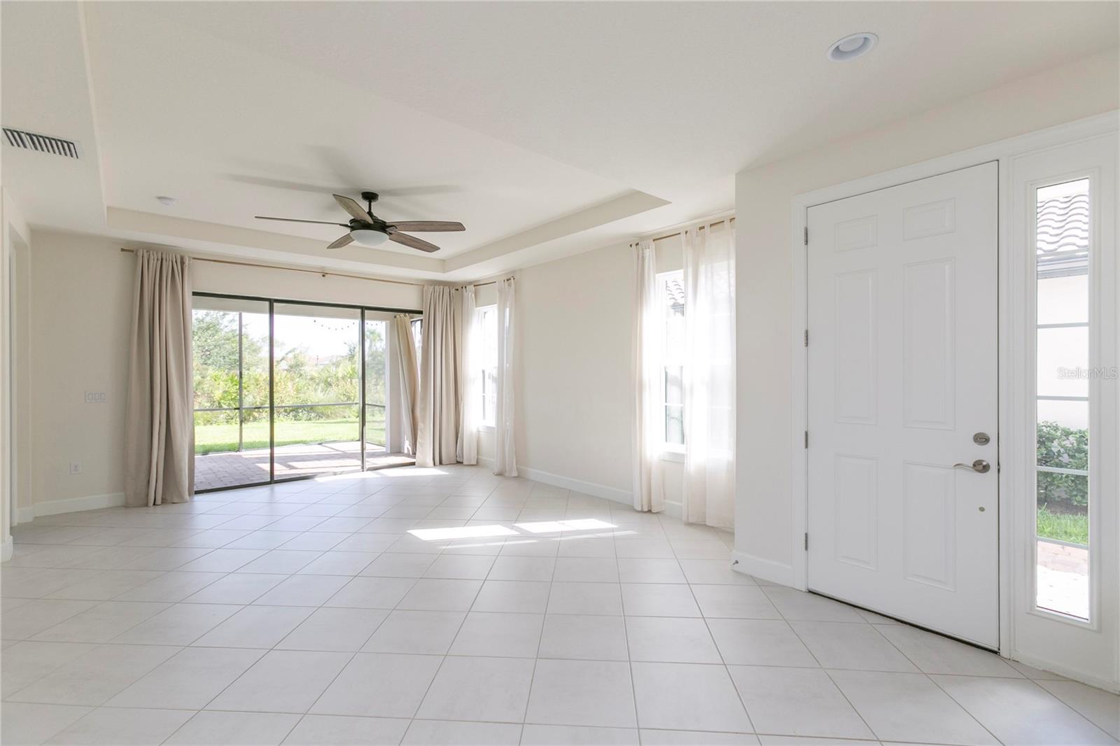 Image 3 of 21 For 3242 Francoa Drive