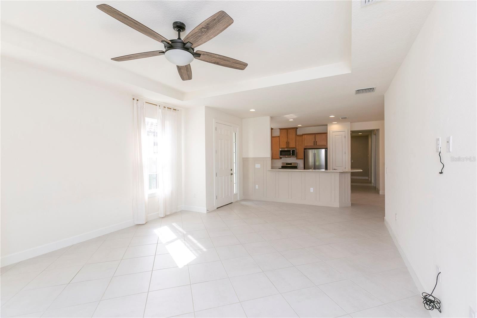 Image 4 of 21 For 3242 Francoa Drive