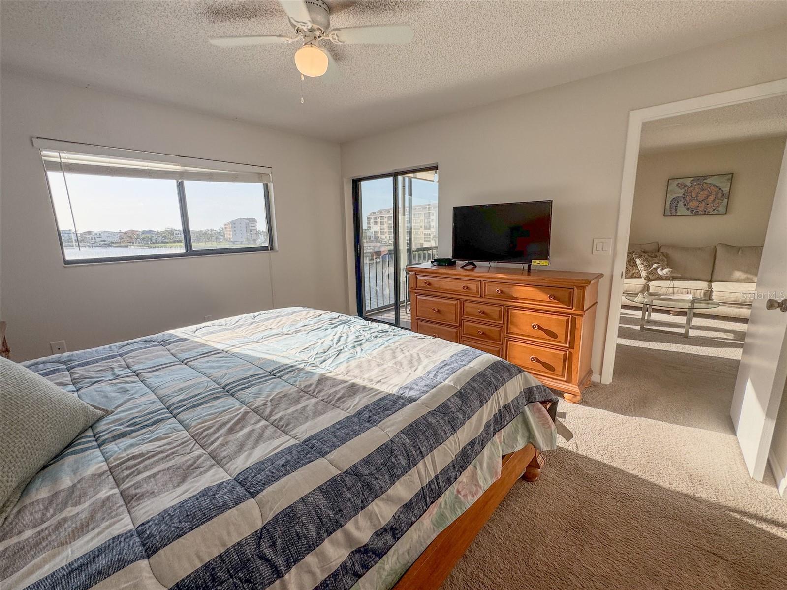 Image 10 of 53 For 8211 Brent Street 836