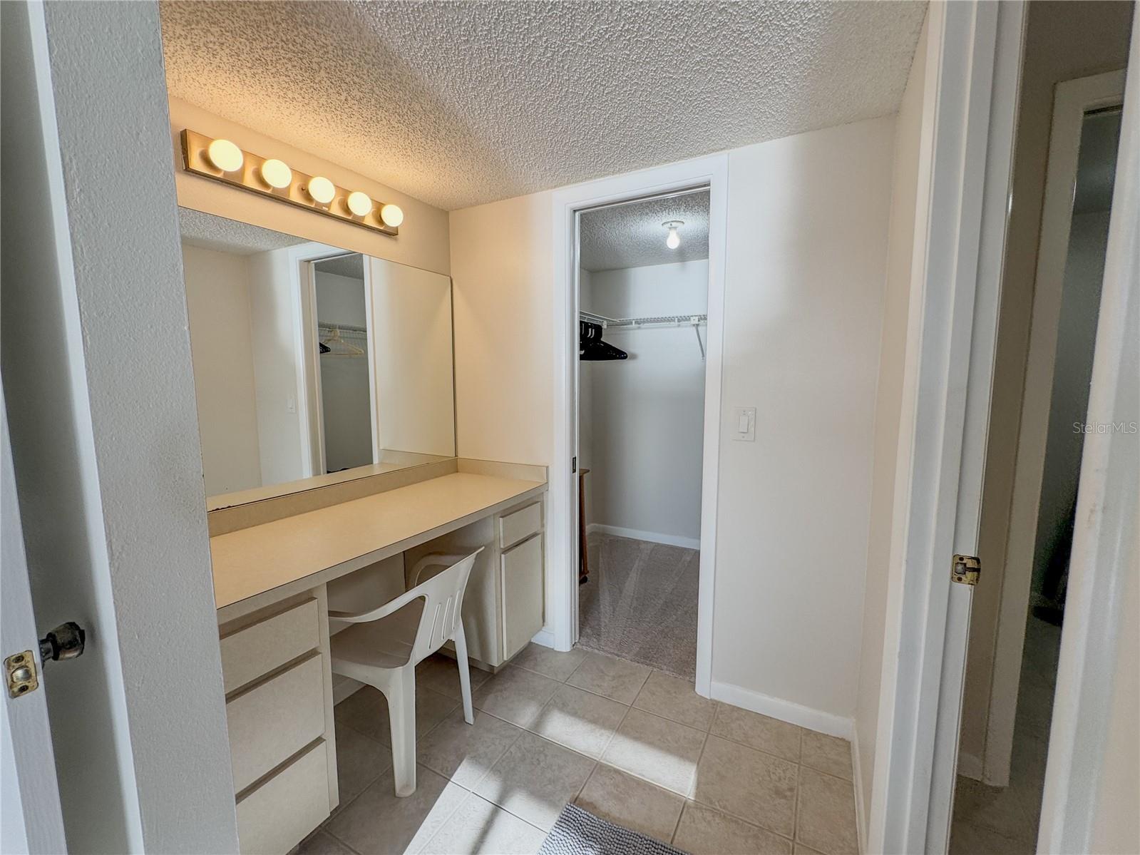 Image 16 of 53 For 8211 Brent Street 836