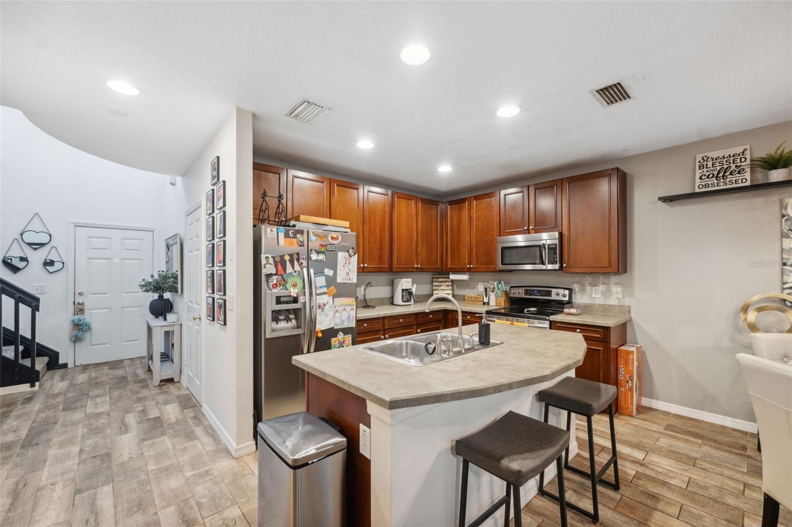 Image 9 of 38 For 1108 Blackwater Drive