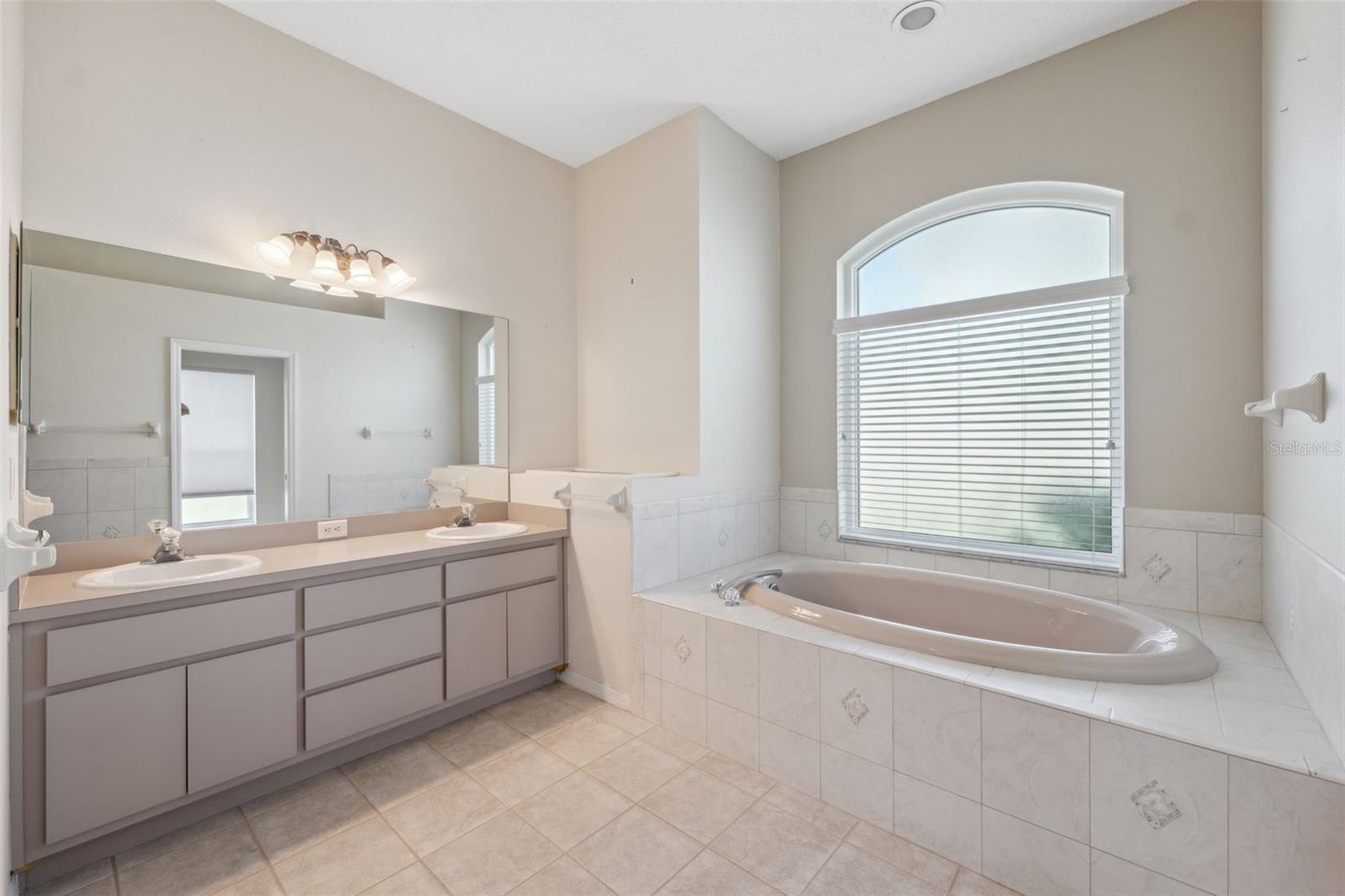 Listing photo id 22 for 10296 Palmgren