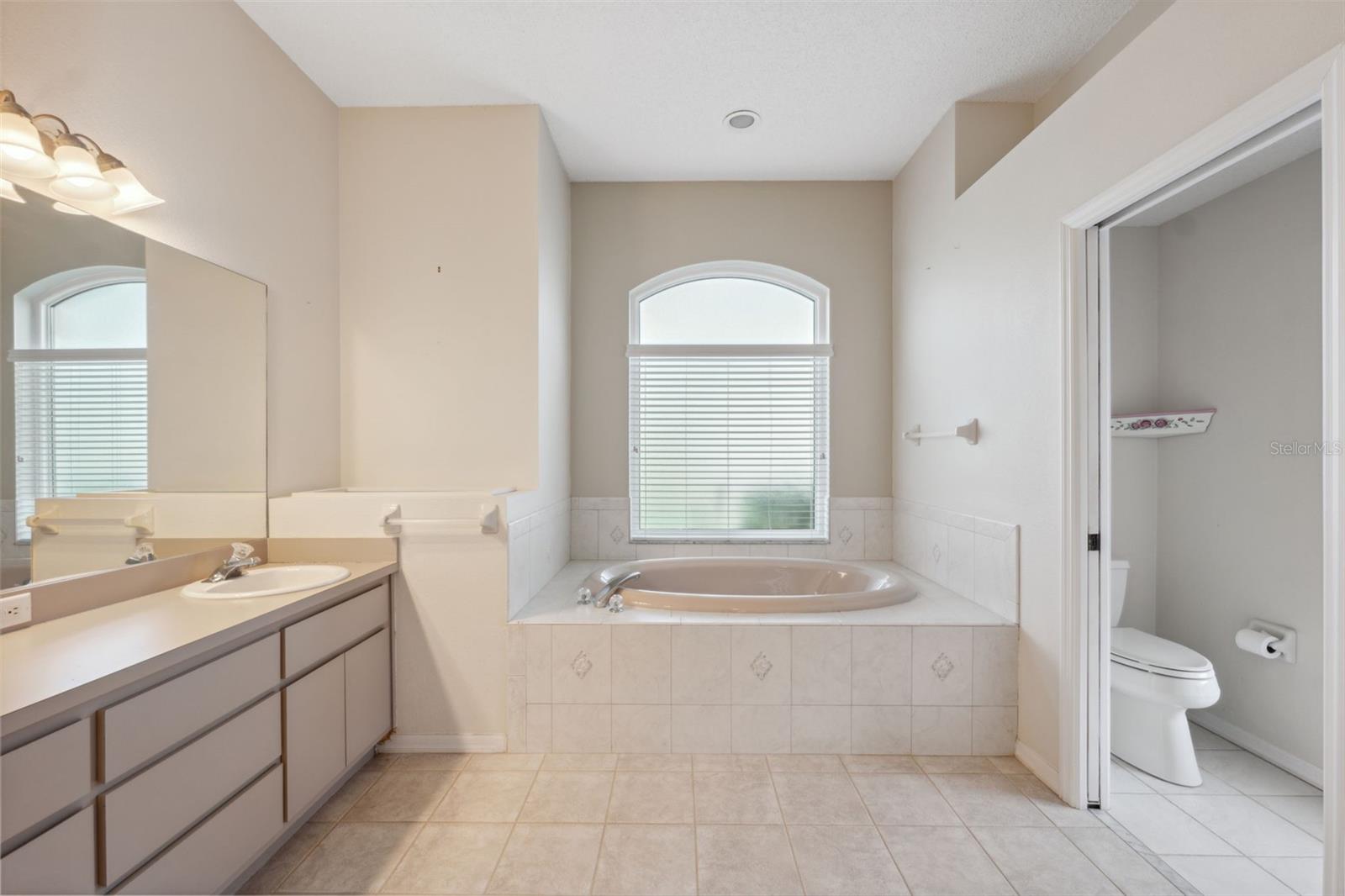 Listing photo id 23 for 10296 Palmgren