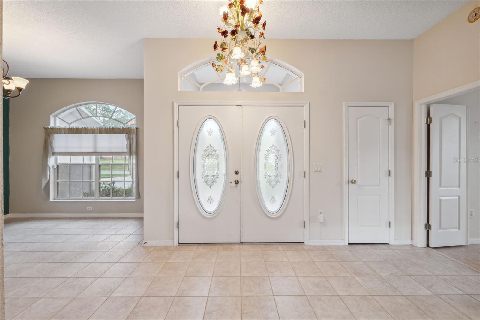 Listing photo id 1 for 10296 Palmgren