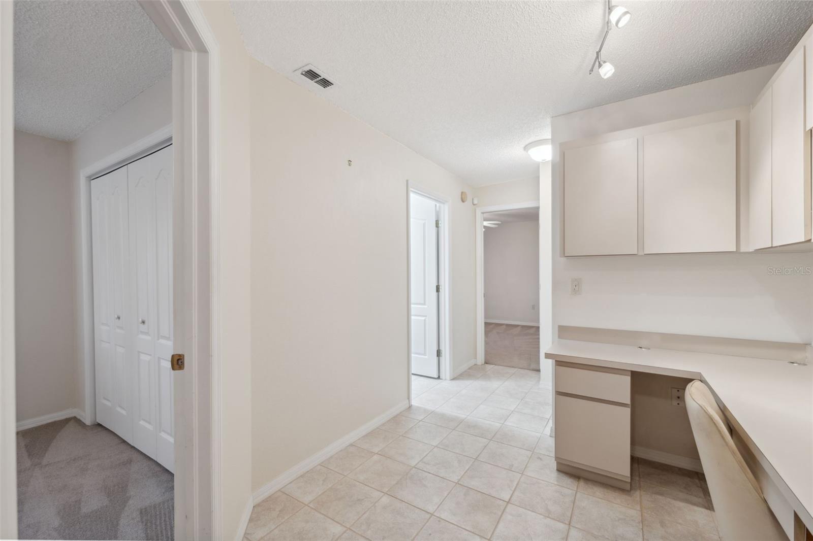 Listing photo id 28 for 10296 Palmgren