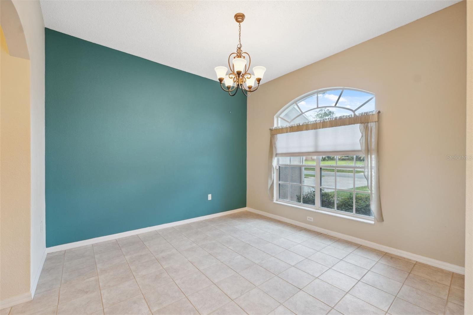 Listing photo id 5 for 10296 Palmgren
