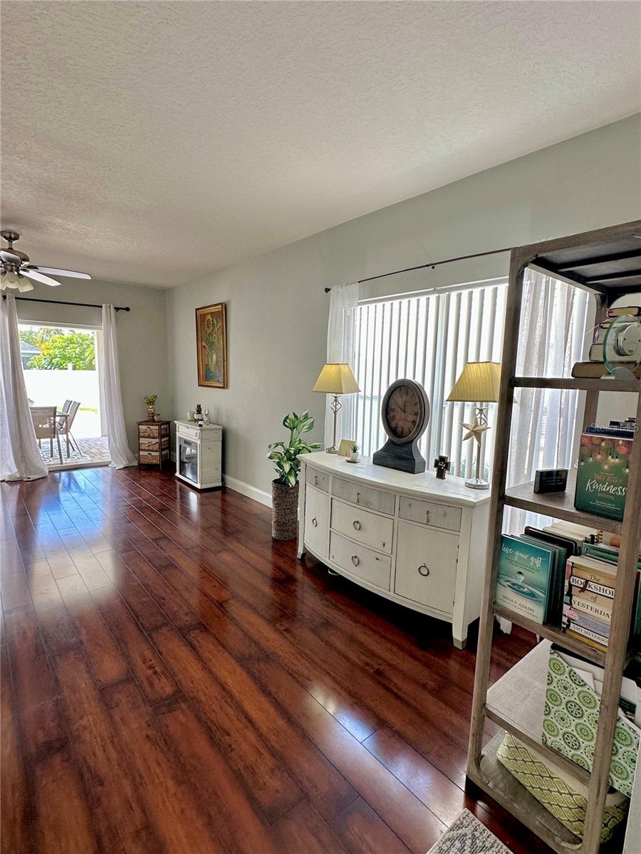 Image 16 of 39 For 9808 Riverchase Drive