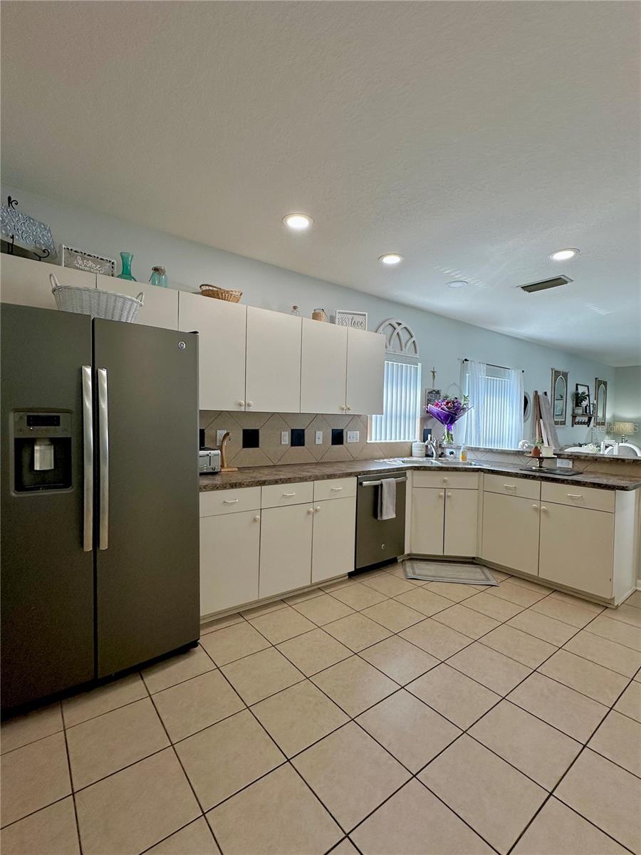 Image 7 of 39 For 9808 Riverchase Drive